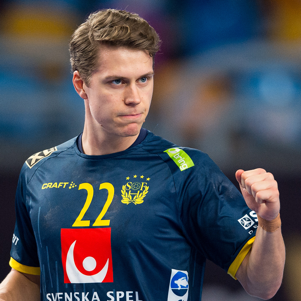 22 Lucas Pellas
