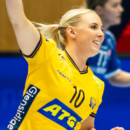 10 Mathilda Lundström