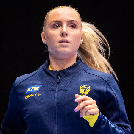 10 Mathilda Lundström