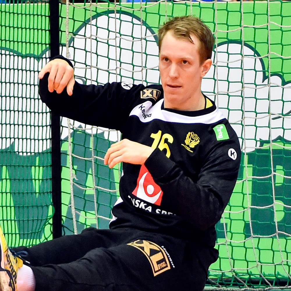 16 Mikael Aggefors